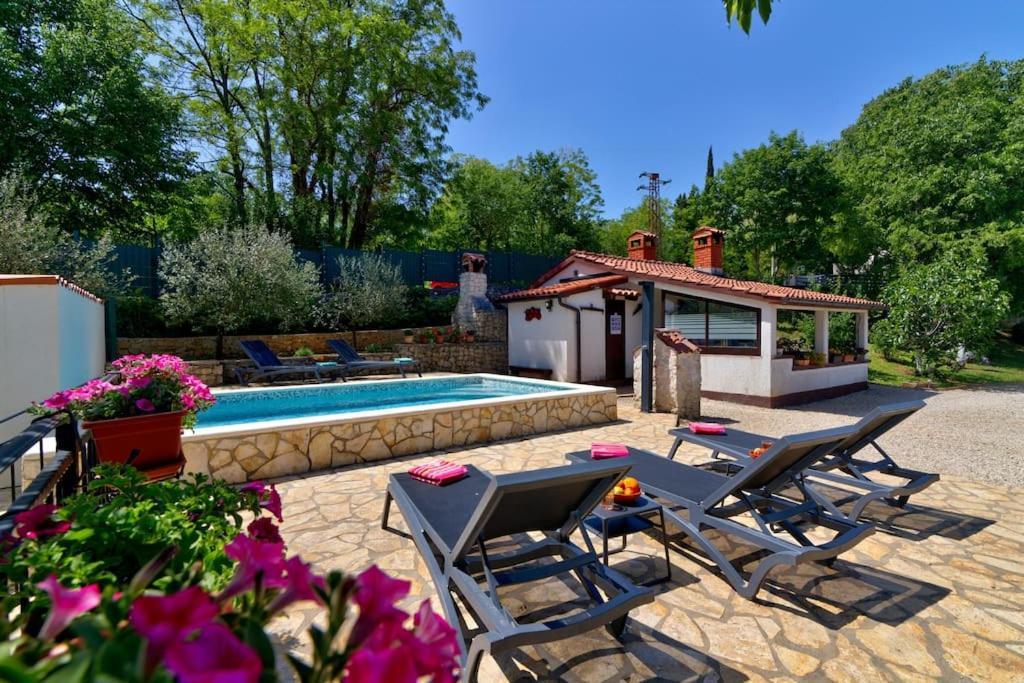Piccola Casa - A Little Paradise Kršan 외부 사진